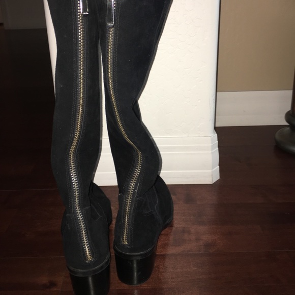 Boots - Picture 3 of 3